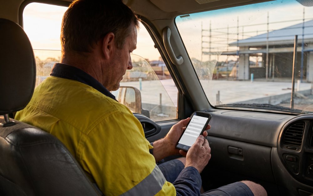 Site manager applying on a tablet